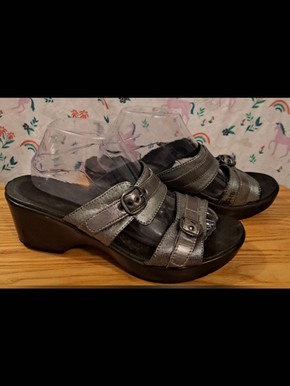 EUC Dansko Jessie Gold & Silver Casual Everyday Orthotic Clog Sandal Shoe SZ 9.5